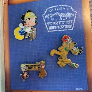 Disney Wilderness Lodge Under Construction Pin Set